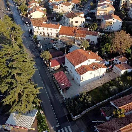 Tulux Lägenhet Poreč
