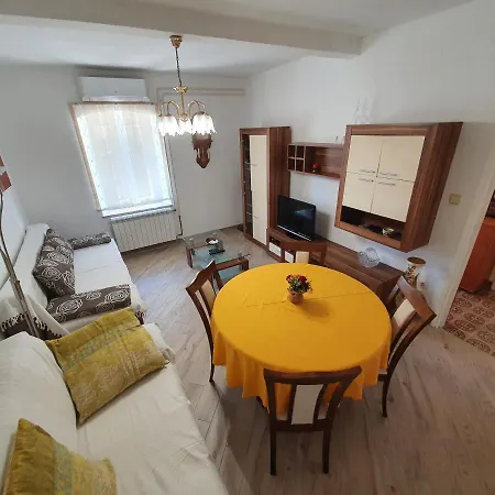 Apartman Tulux