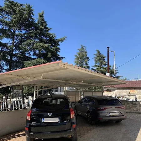 Tulux Apartman *
