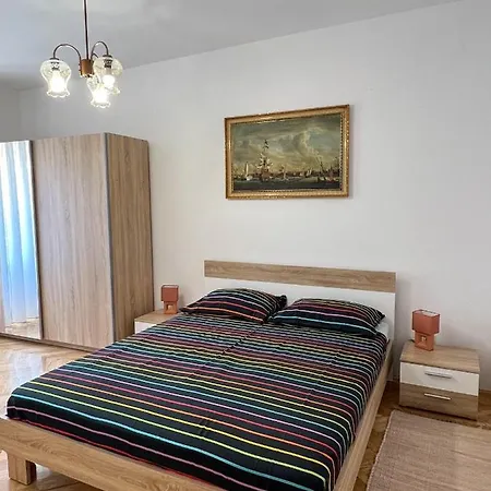 Tulux Apartment
